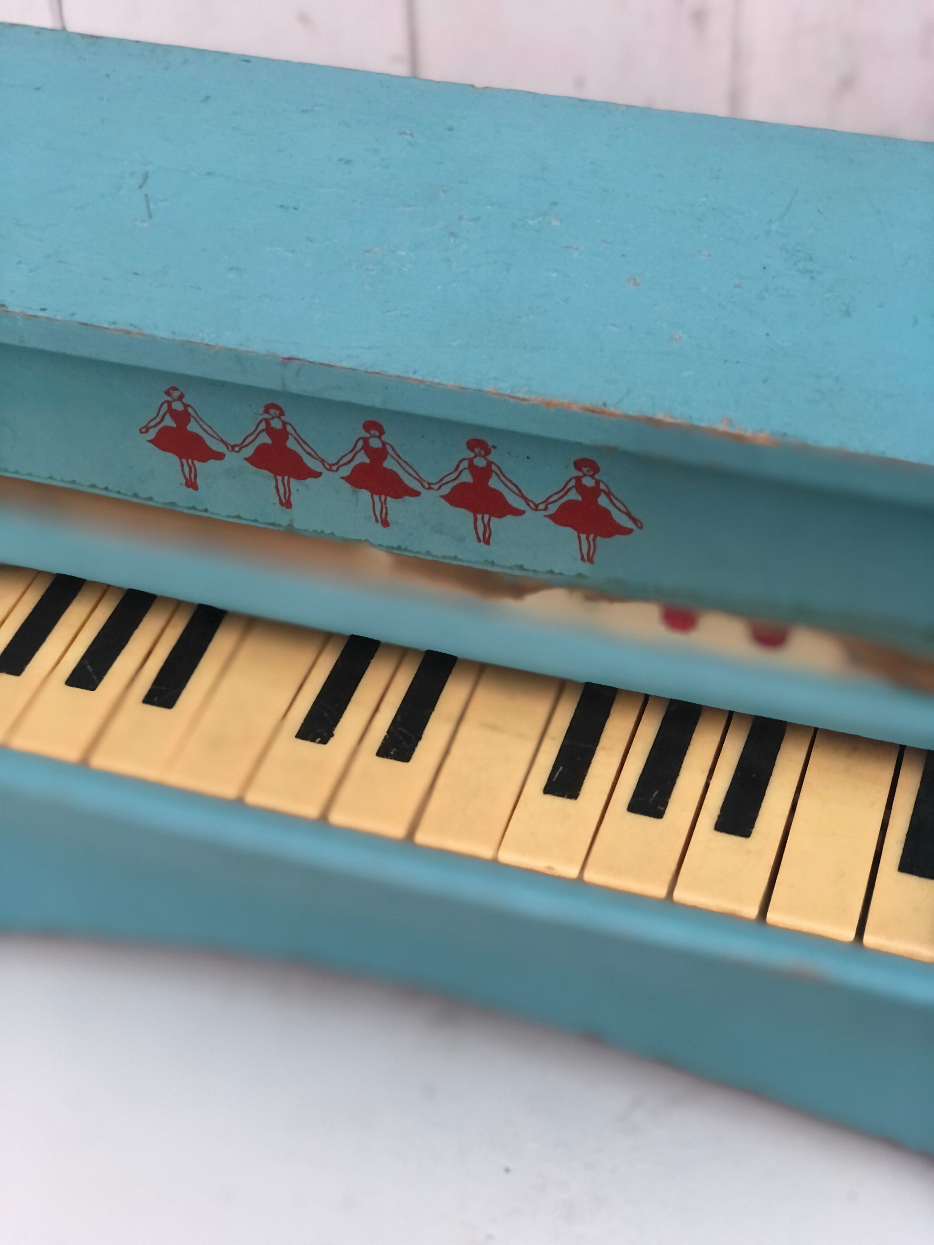 Piano jouet ancien