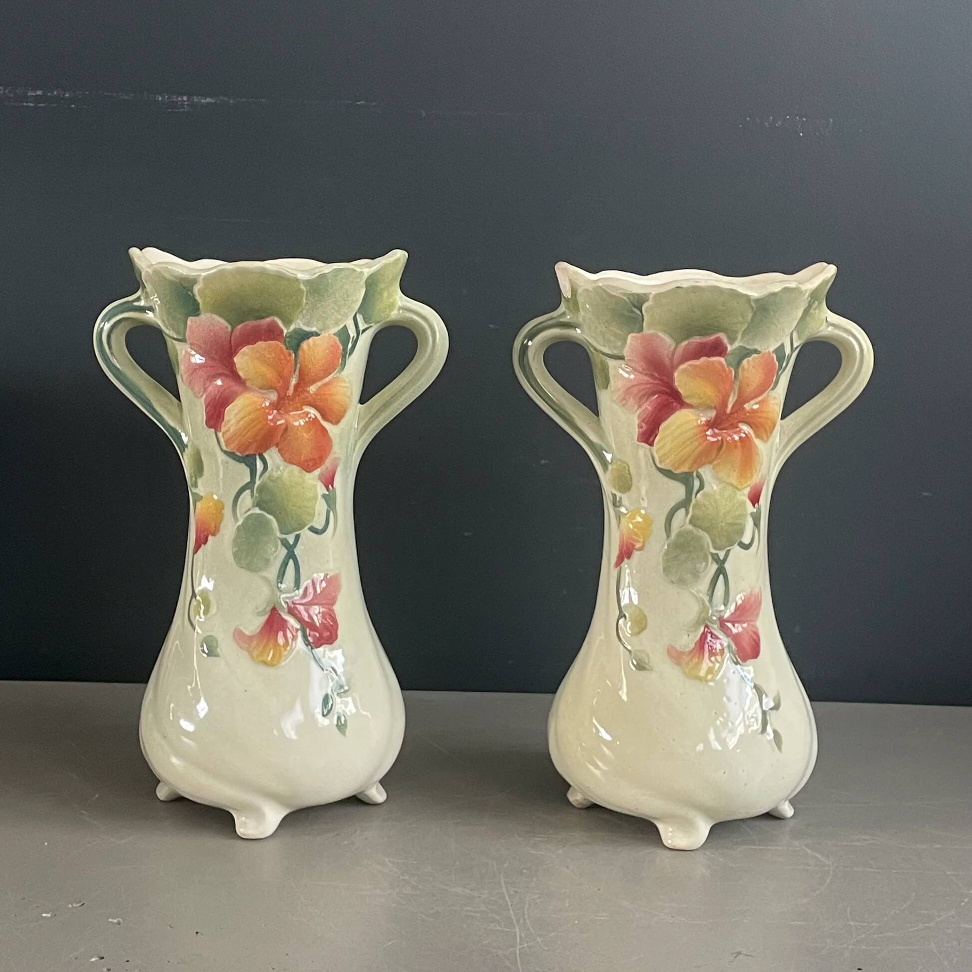 Paire de vases en barbotine St Clément - Réf 1115