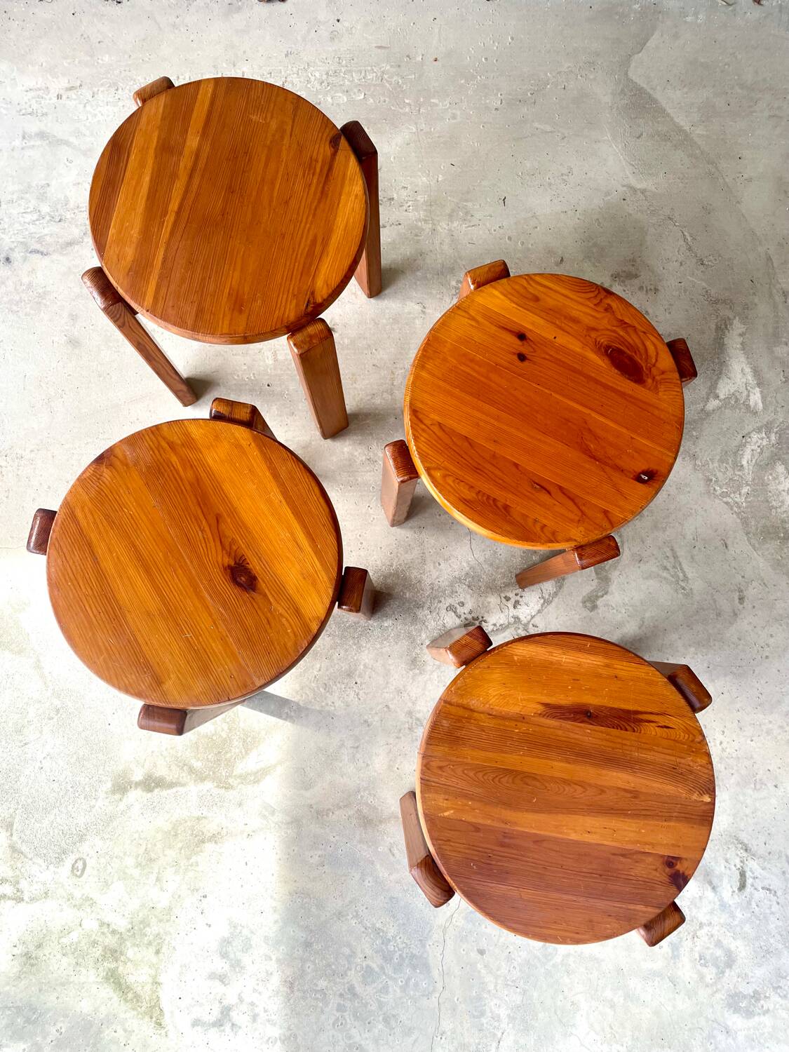 tabourets vintage en bois massif – design scandinave empilabl