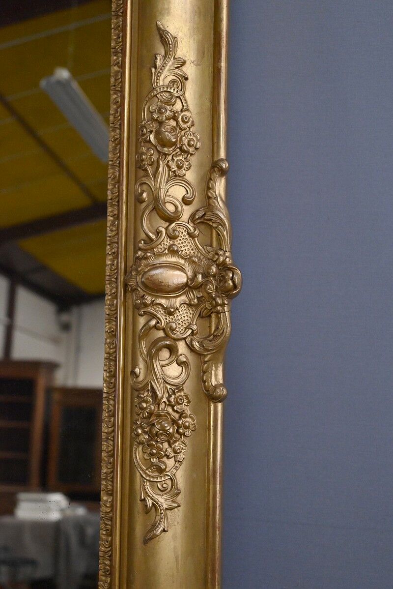 Important gilded wooden mirror, Restoration style – 19th century