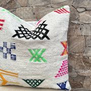 Coussin en laine berbère fait main : Coussin Kilim marocain (45x45cm)