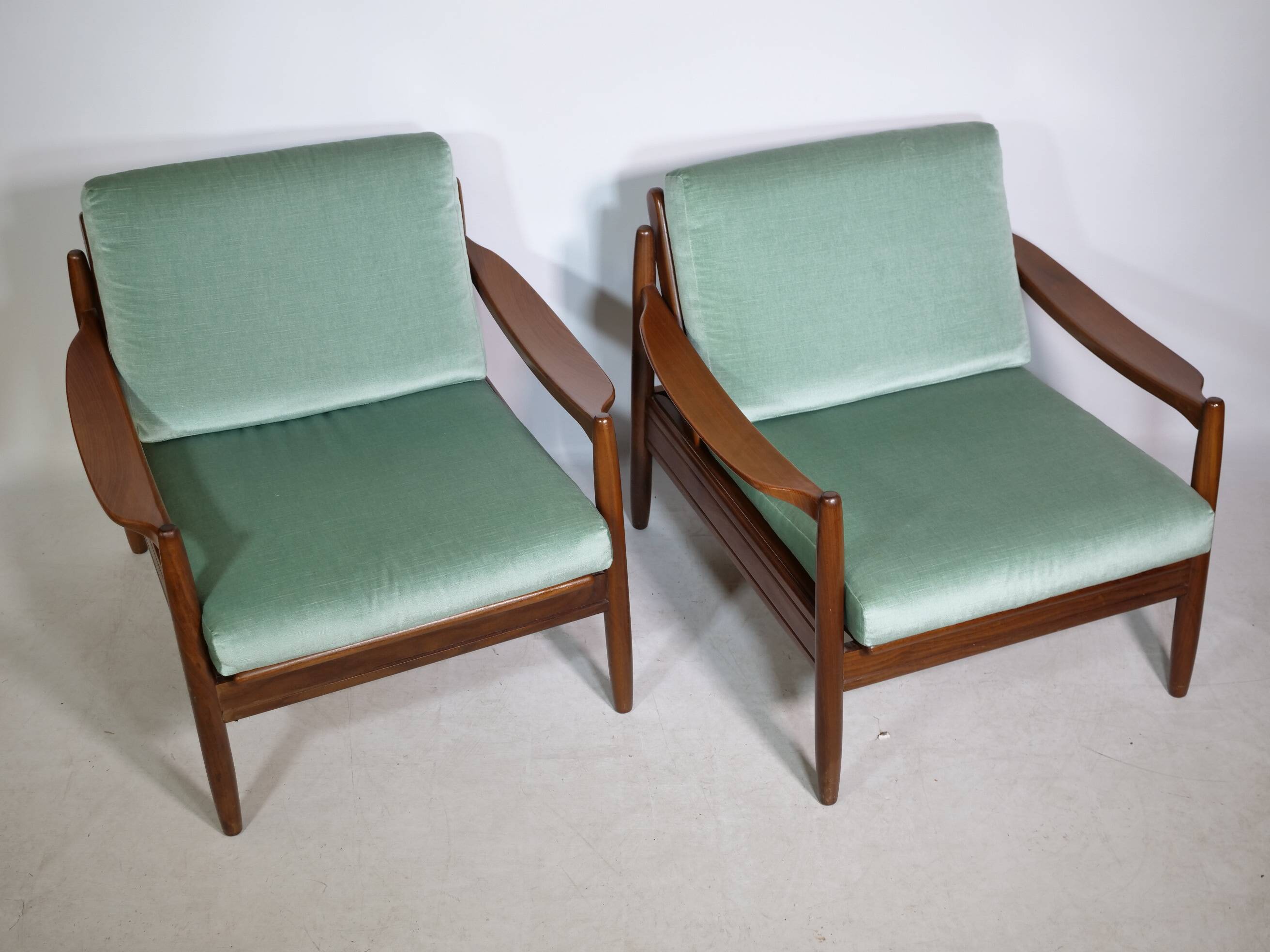 Mid-Century Design Teak Lounge Chairs from Denmark, Set of 2, 1960s
