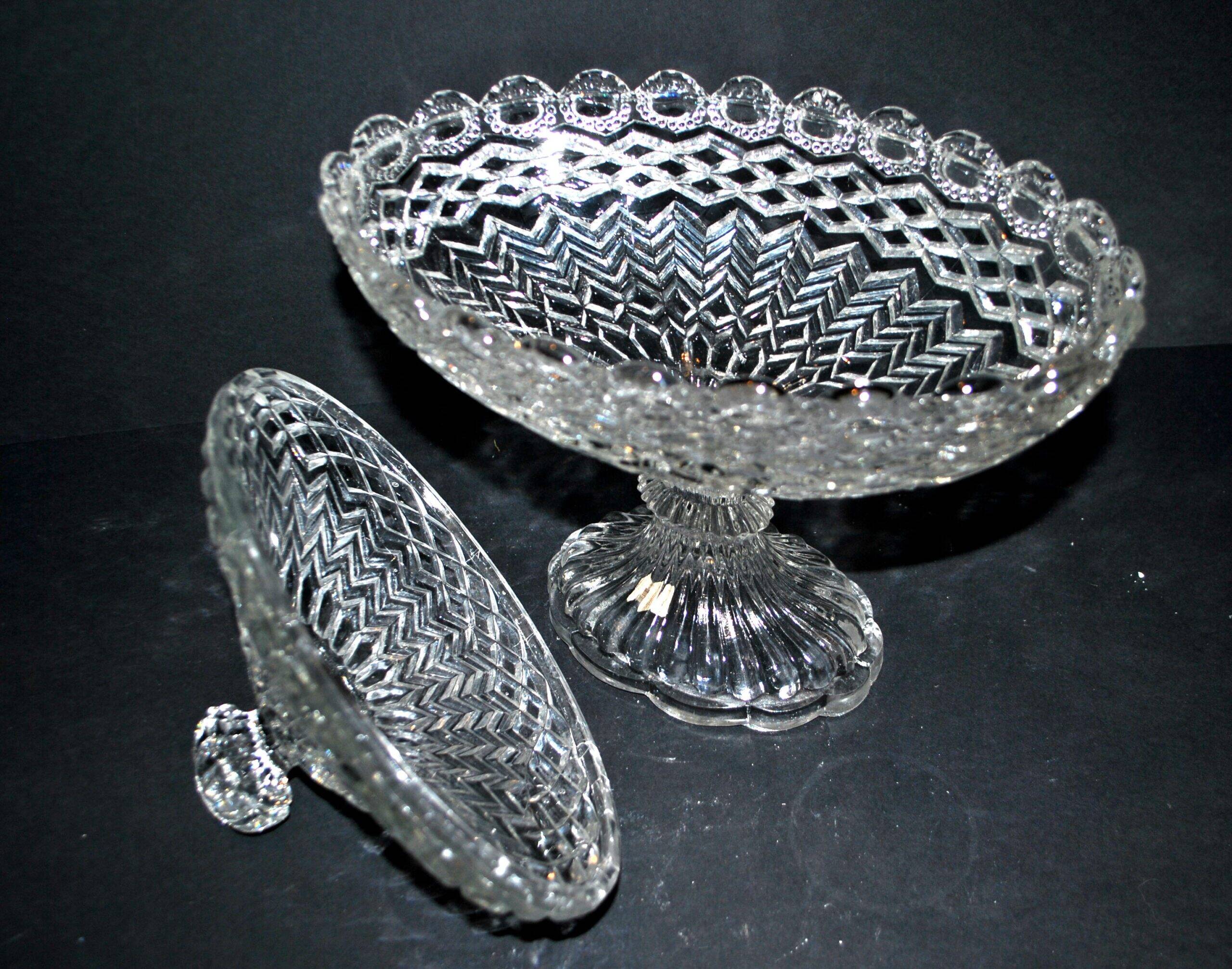 Large oval bonbonnière/dragee dish in molded crystal with diamond and pearl decoration, circa 1900