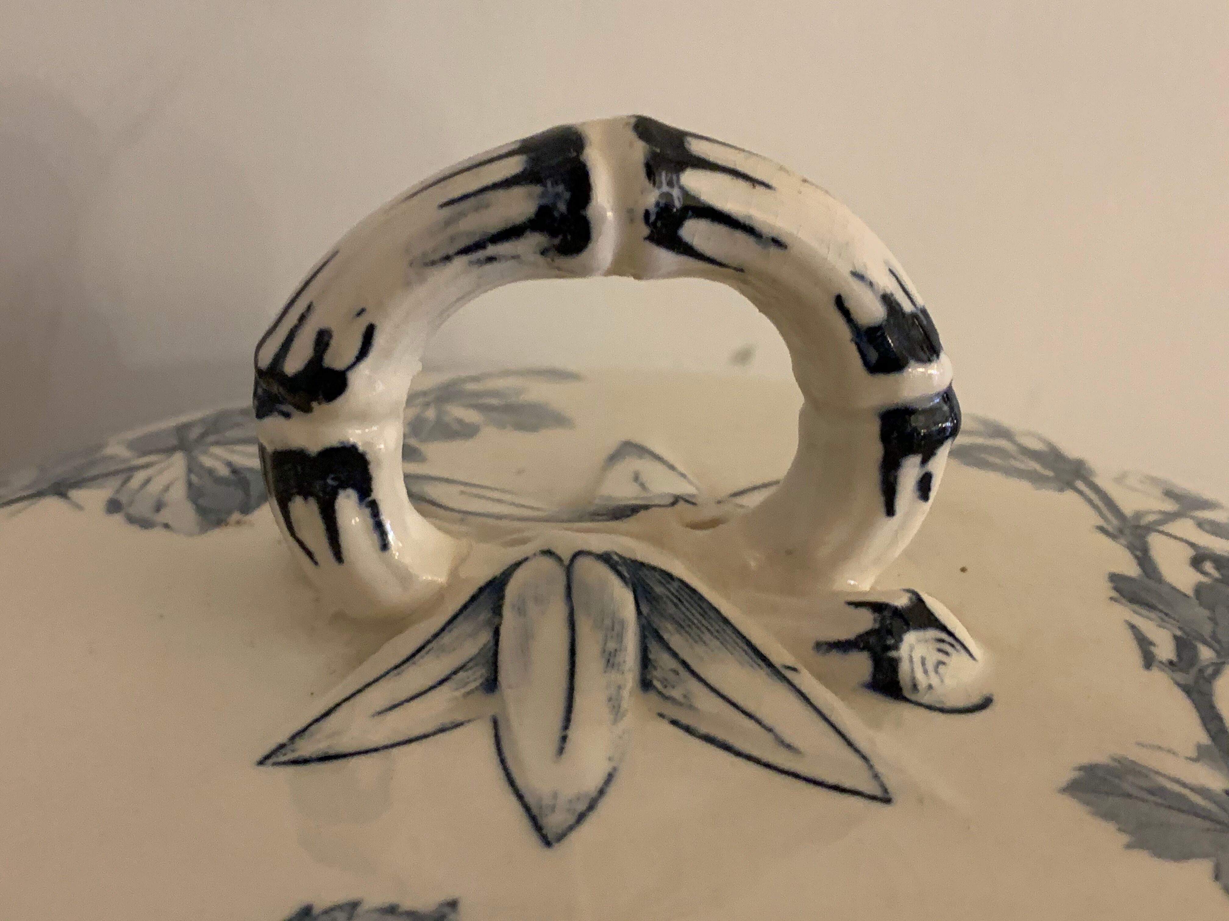 Soupière ravier and dish old blue porcelain Sarreguemines model Groseilles