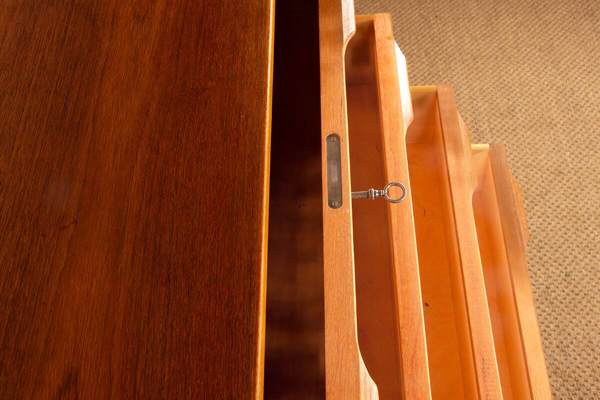 Commode Danoise 4 tiroirs en teck par Henning Jørgensen pour Fredericia.