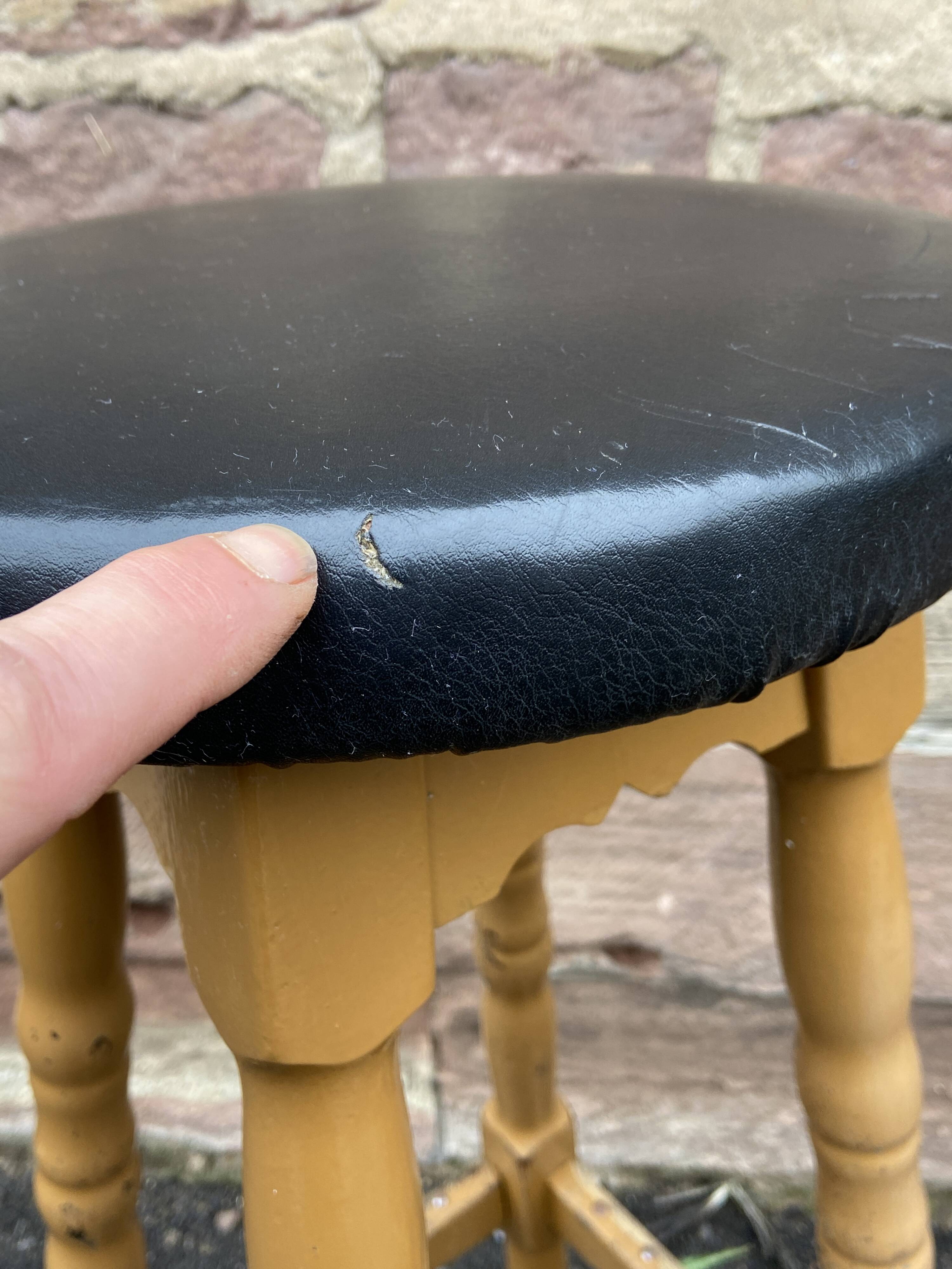 Set of 4 Bar Stools for Restaurant, Pub, Tavern