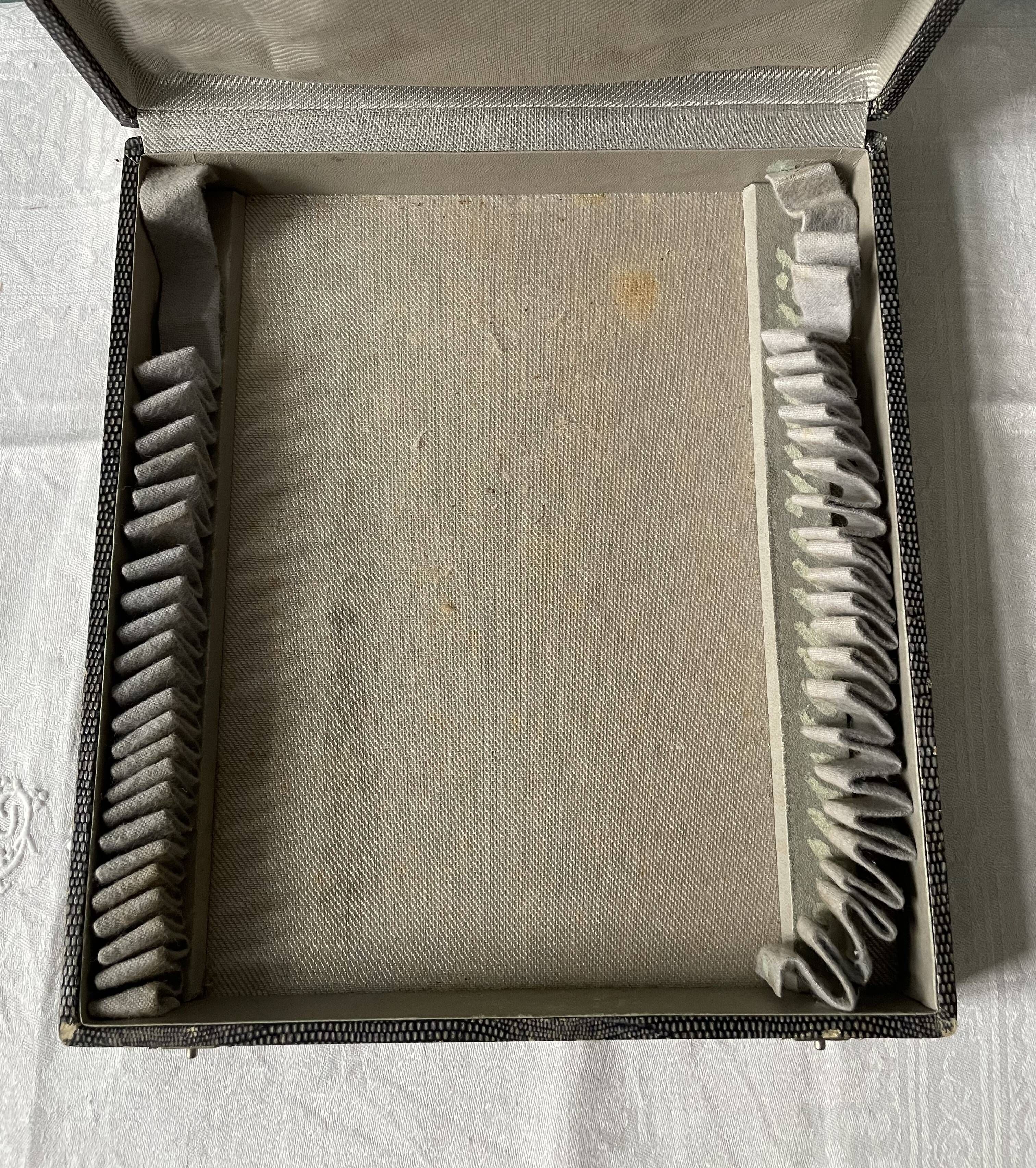 Ercuis housewife in silver metal 90gr of 24 pieces