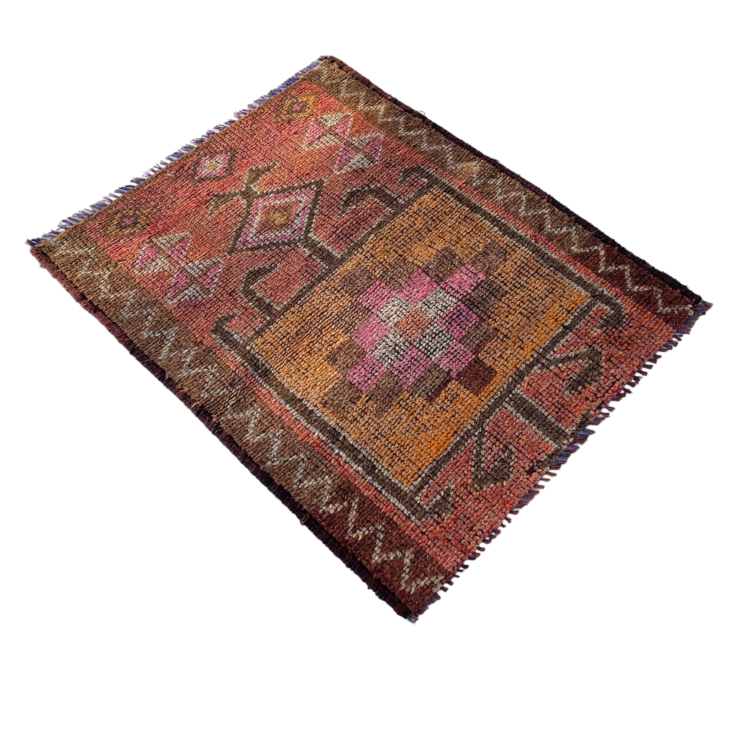 Tapis kurde vintage, 110 x 95 cm