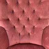 Padded pink toad armchair