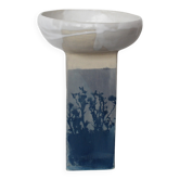 Pièce en céramique ornée en cyanotype