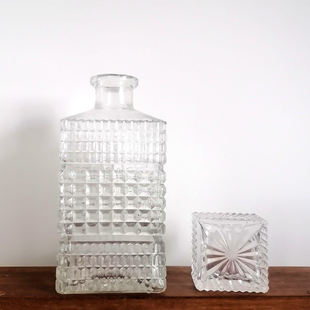 Diamond cut whisky decanter