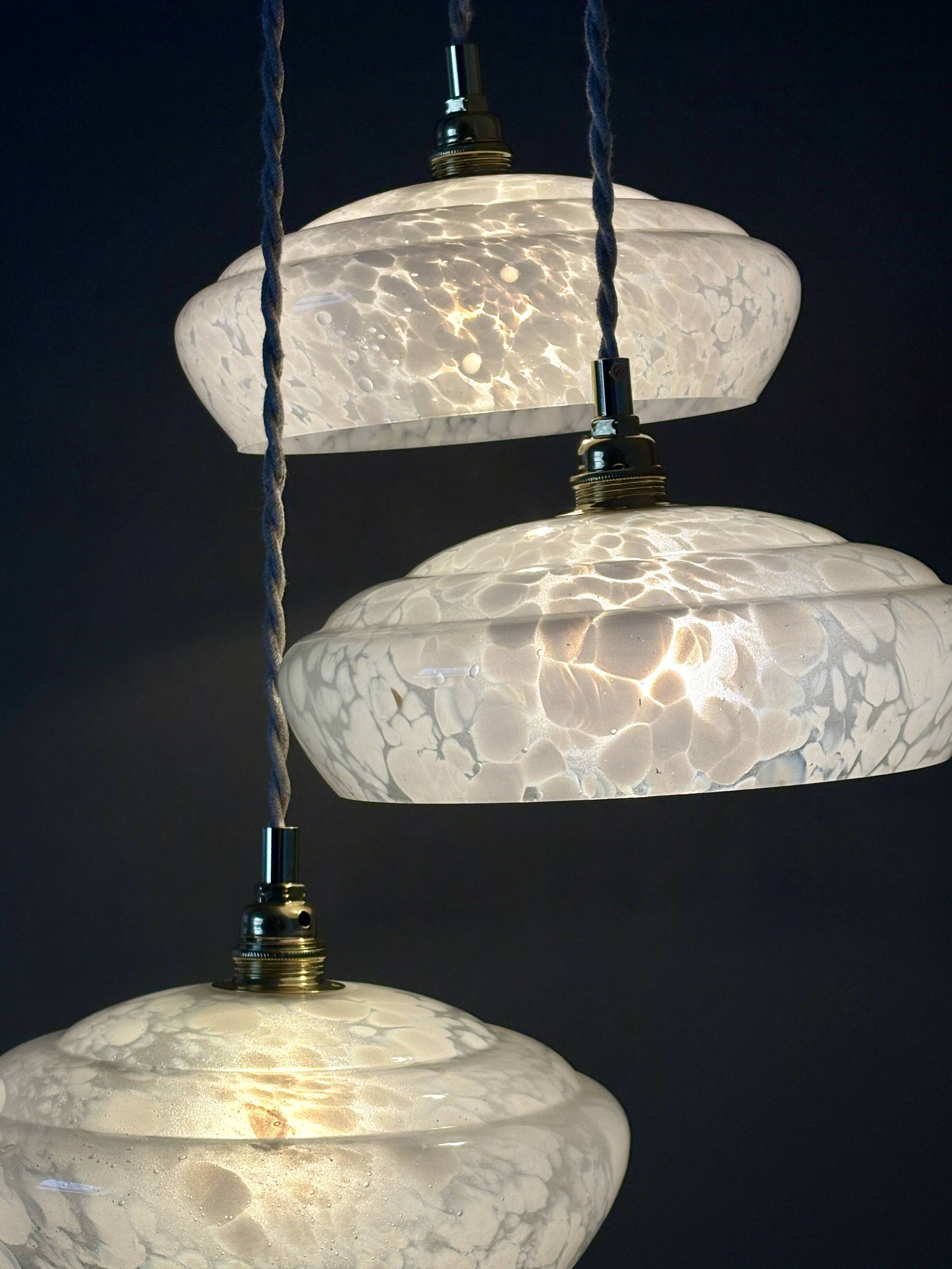 Vintage triple suspension lampshade in Clichy glass bench