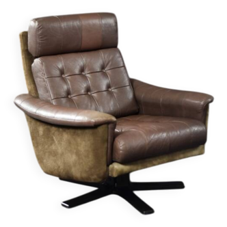 Vintage Mid-Century Danish Modern Brown Leather Swivel Armchair, 1970s