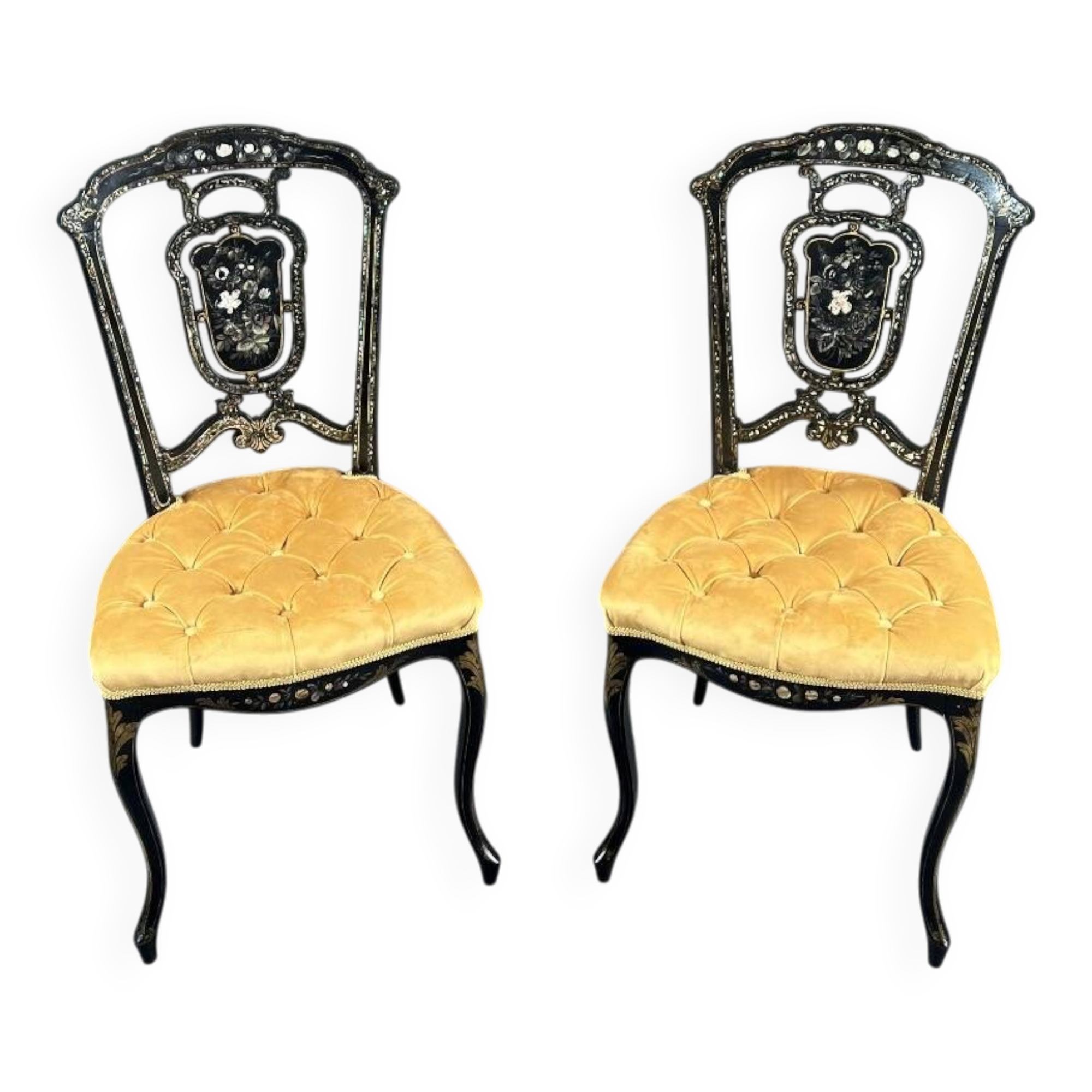 Paire de chaises Napoléon III marquetées et incrustées de nacre, XIXe Siècle