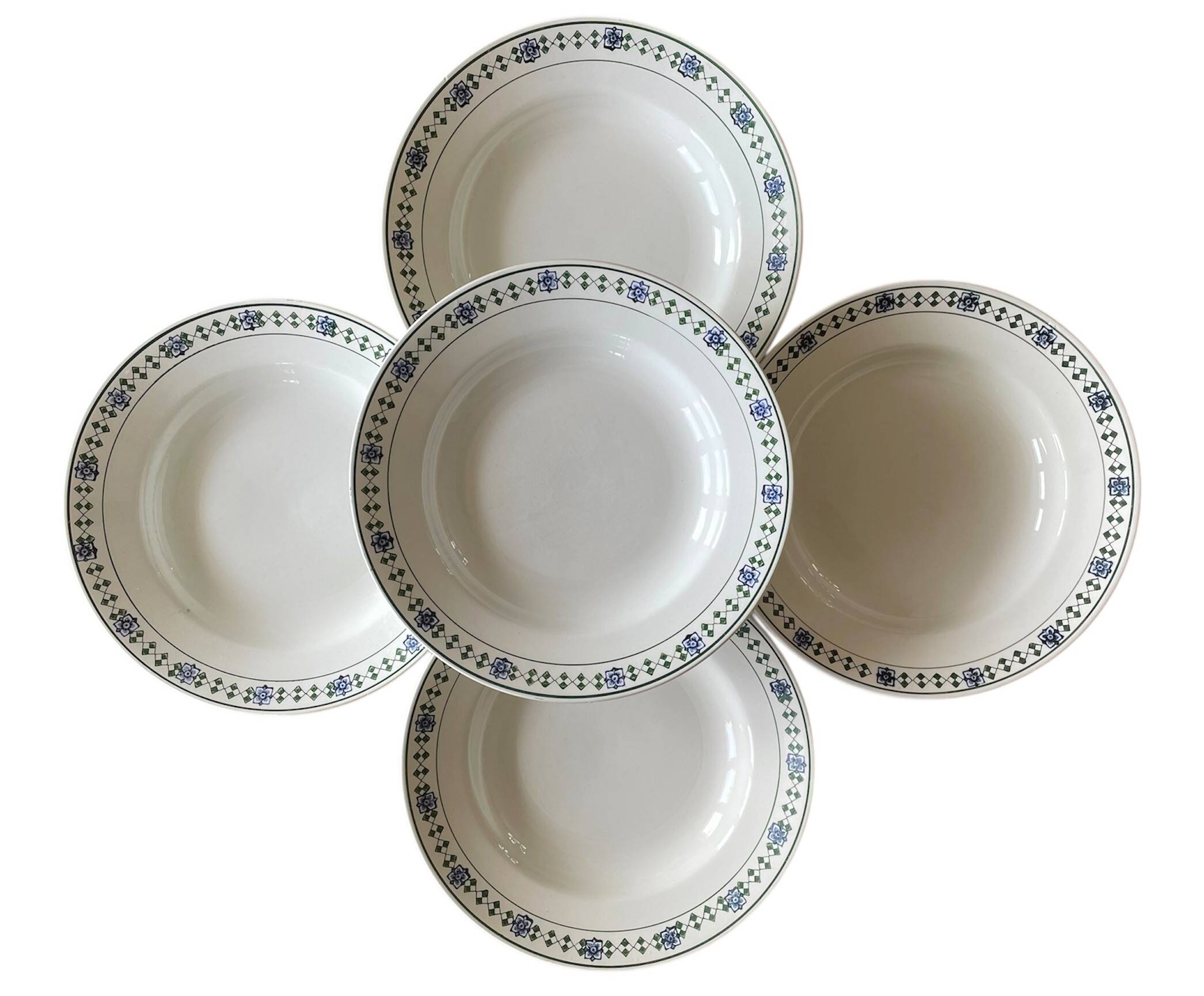 5 assiettes creuses anciennes en faïence de Saint-Amand