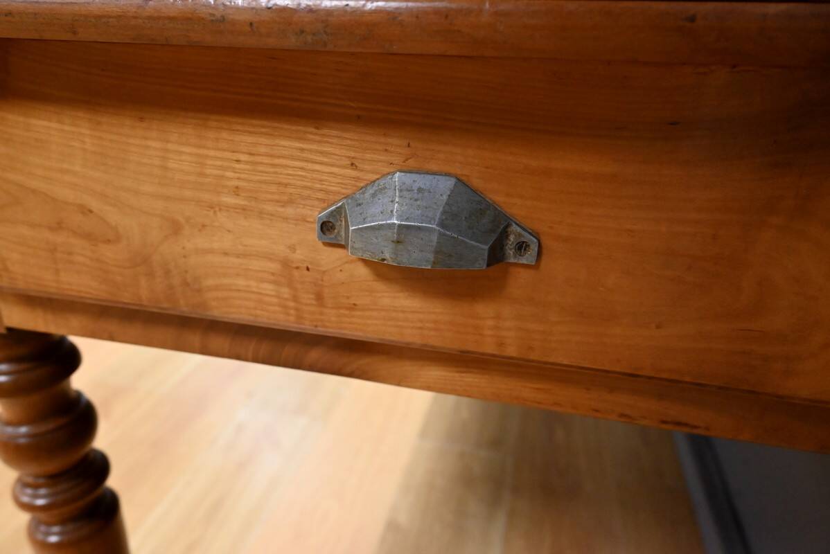 Farm table in cherry wood – late 19th century