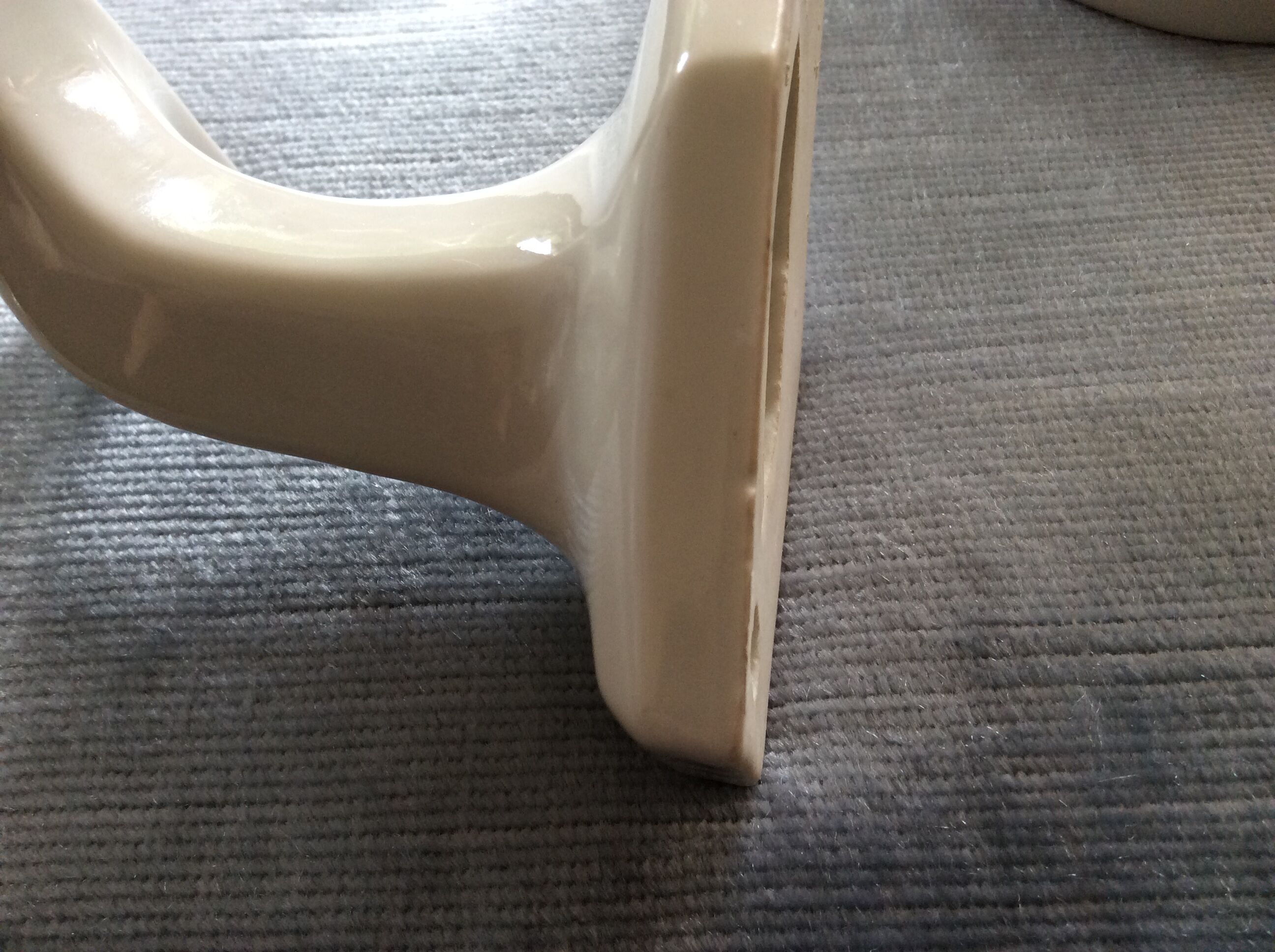 Patère en porcelaine