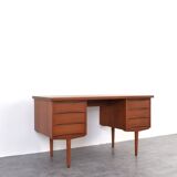 Mid-Century Teak Desk by Fredrik Kayser for Skeie Møbler, 1960s.