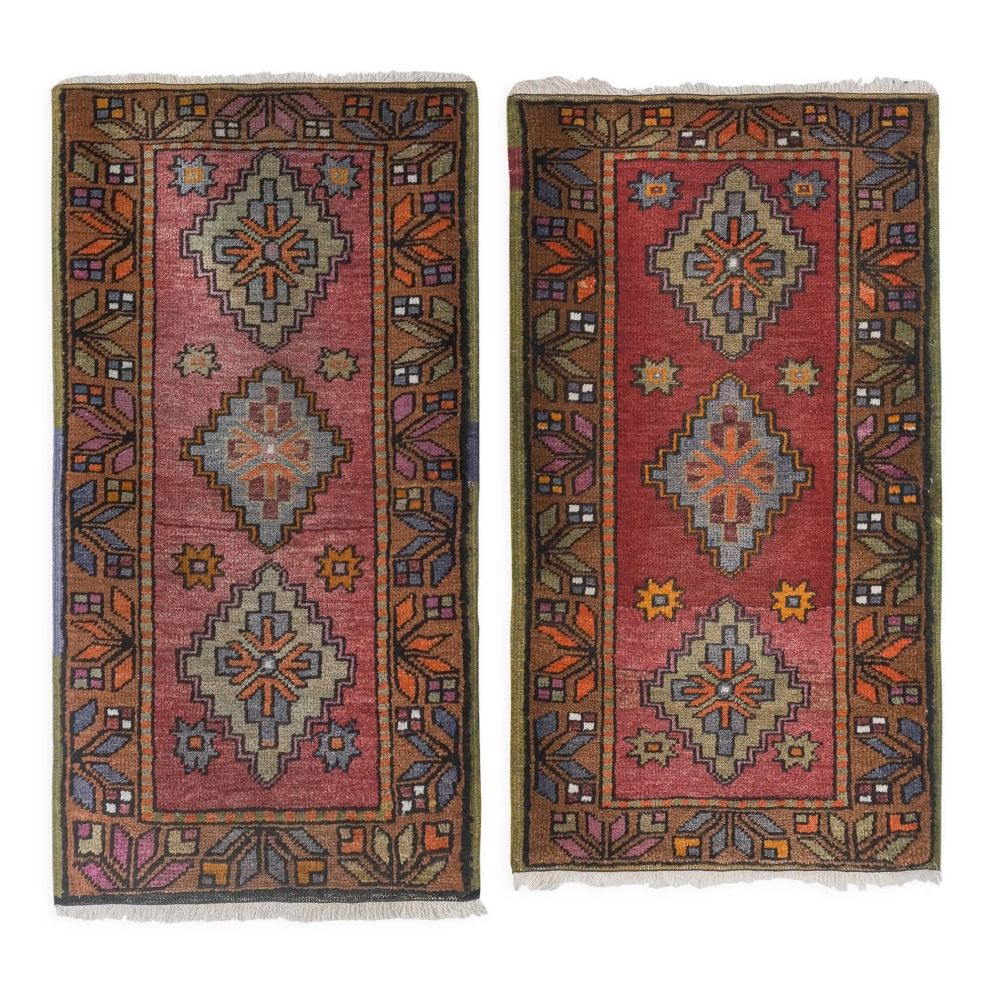 Vintage Turkish rug from Oushak, hand woven55x106 58x103 cm