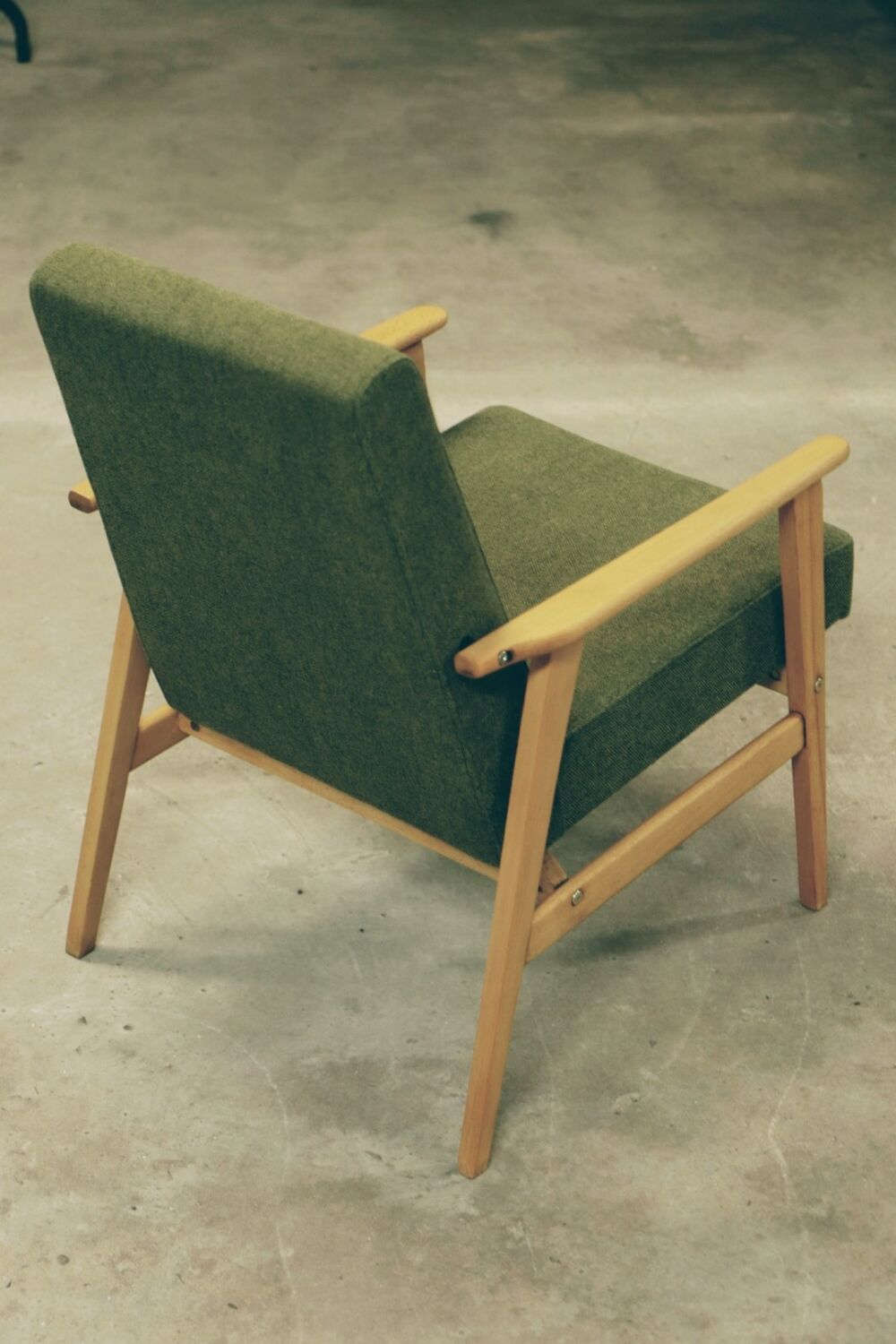 Vintage wood armchair boho green leaf oryginal from Mid century modern 1970 light wood chair salon
