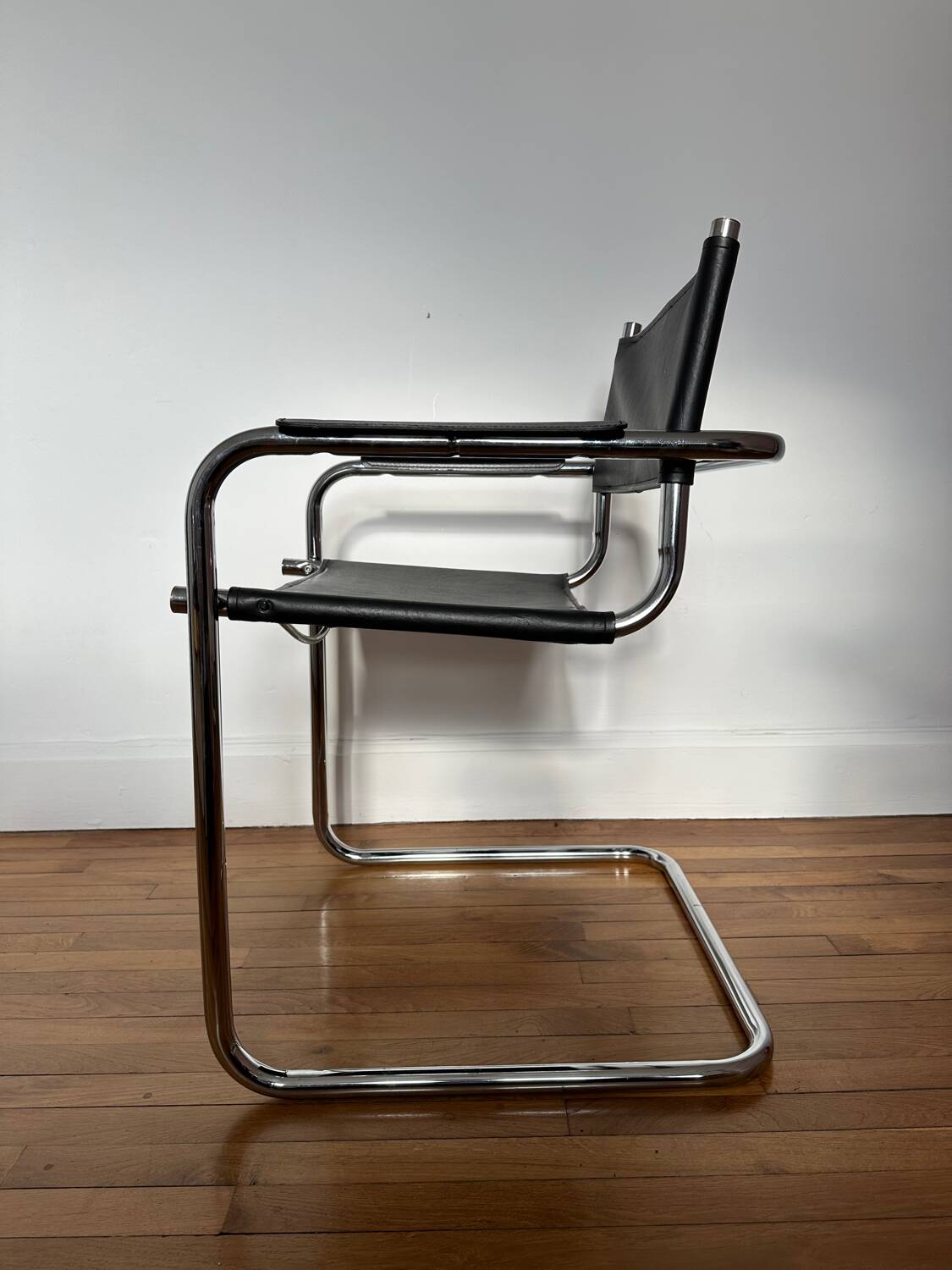 Vintage design tubular chairs