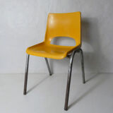 Chaise enfant plastique jaune