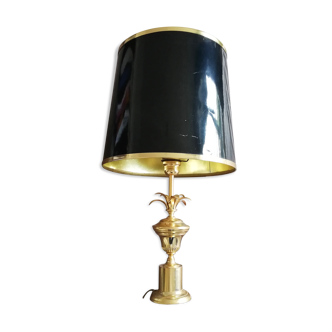 Golden metal lamp with pink foot shoots day lacquered