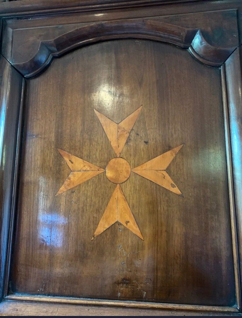 “Large regional 18th-century walnut inlaid wardrobe”