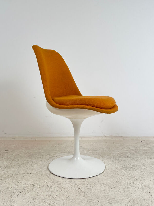 Chaise tulipe par Eero Saarinen pour Knoll international 1970