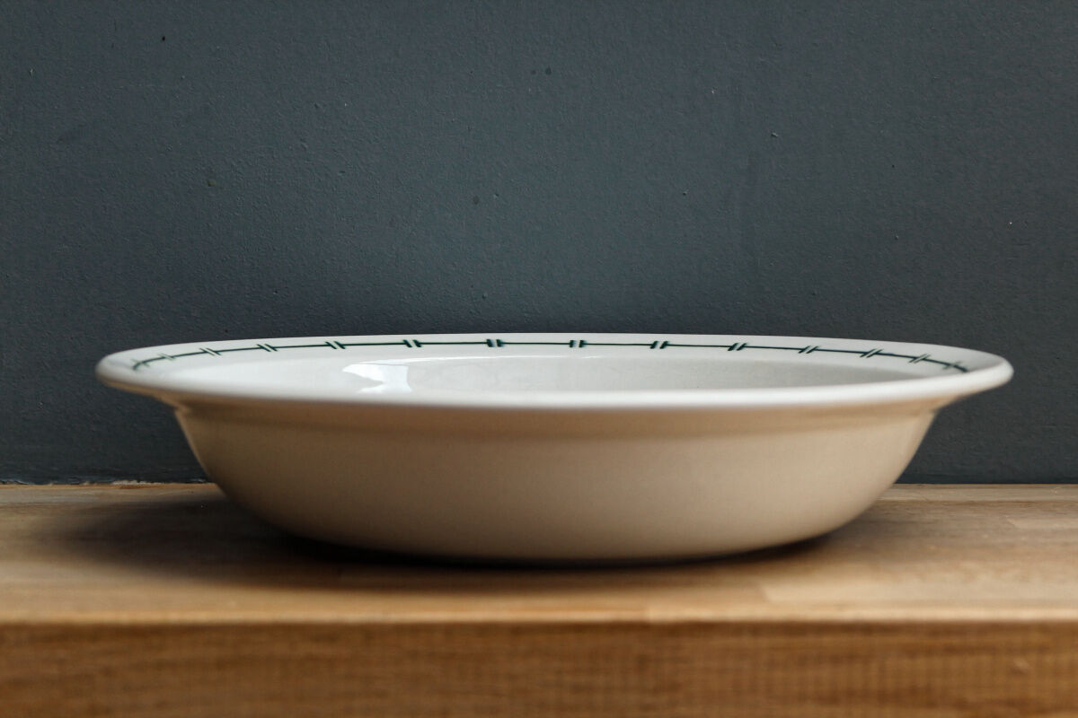 Hollow flat St Amand Oise, model Liserons