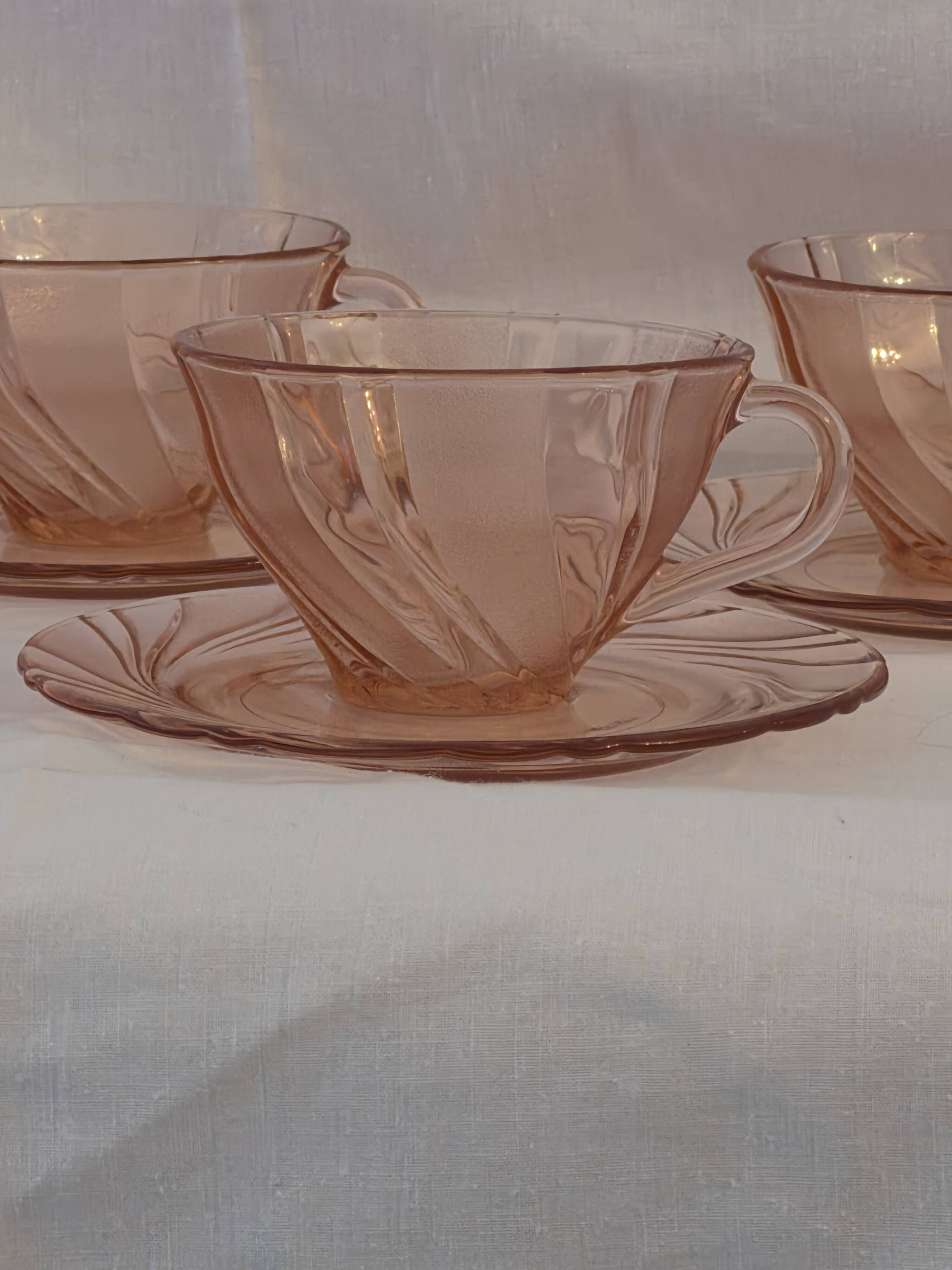 Cups and saucers vereco model beau rivage