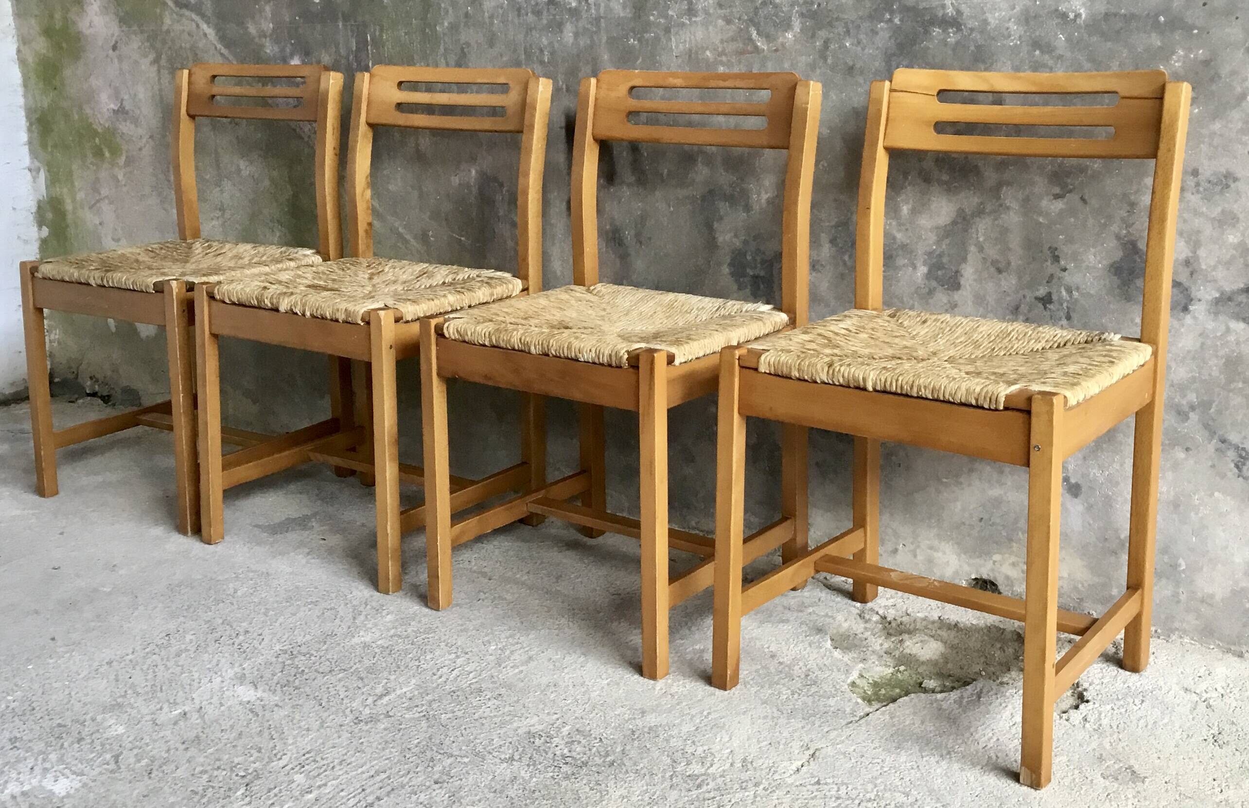 Set of 4 straw chairs in light wood - design 1970