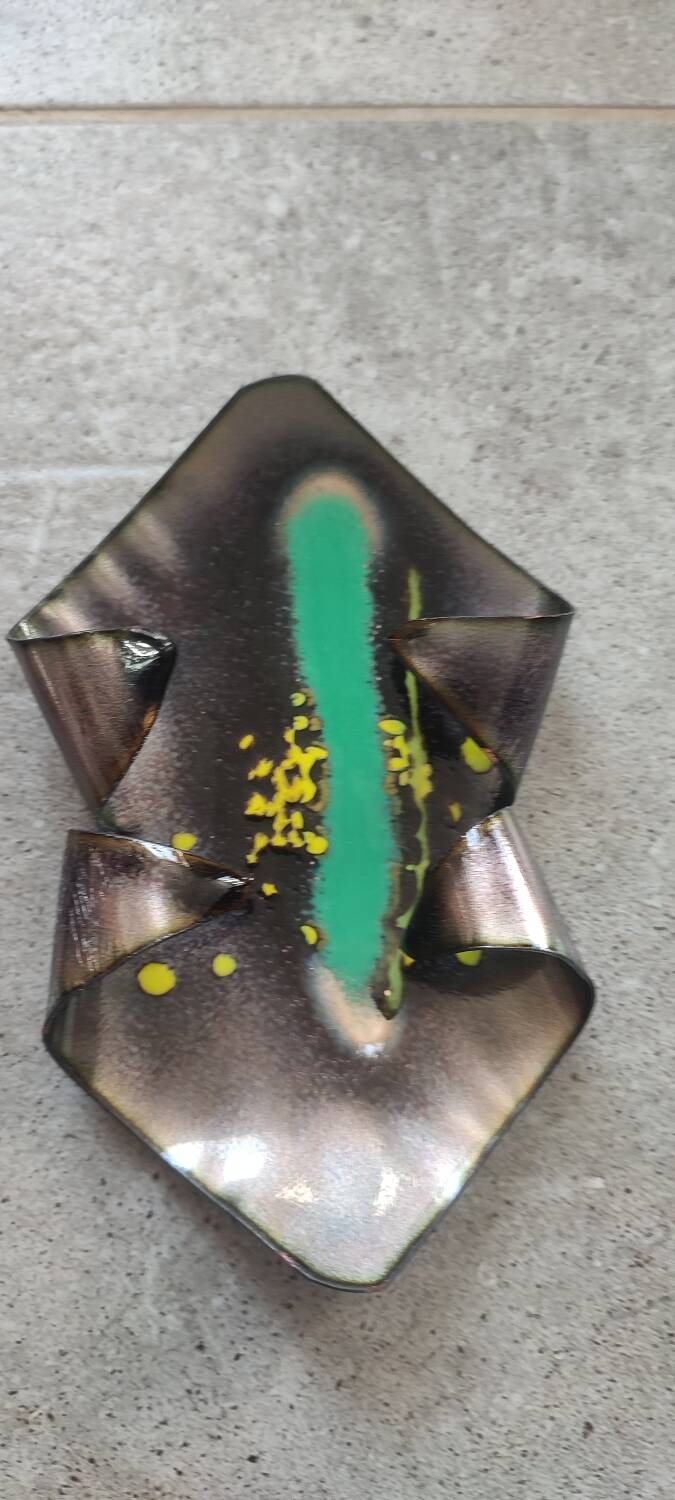 X5 pocket trays in enamelled metal, Italy, 1960s-70s.