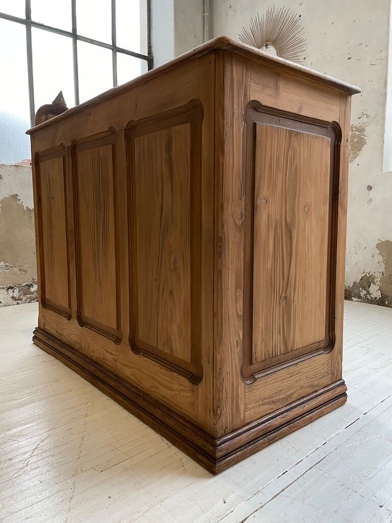 Pine shopping counter