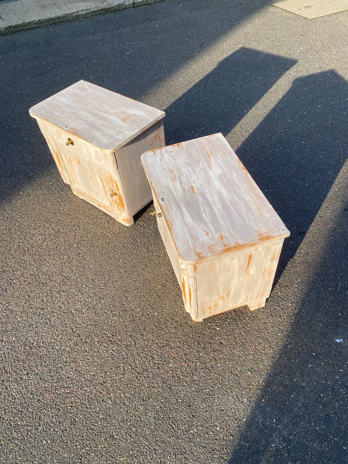 2 German bedside tables