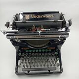 Underwood No. 5 of 1911 typewriter - Standard - Champion