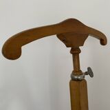 Deux Porte corset, présentoir, porte vétement en bois vintage