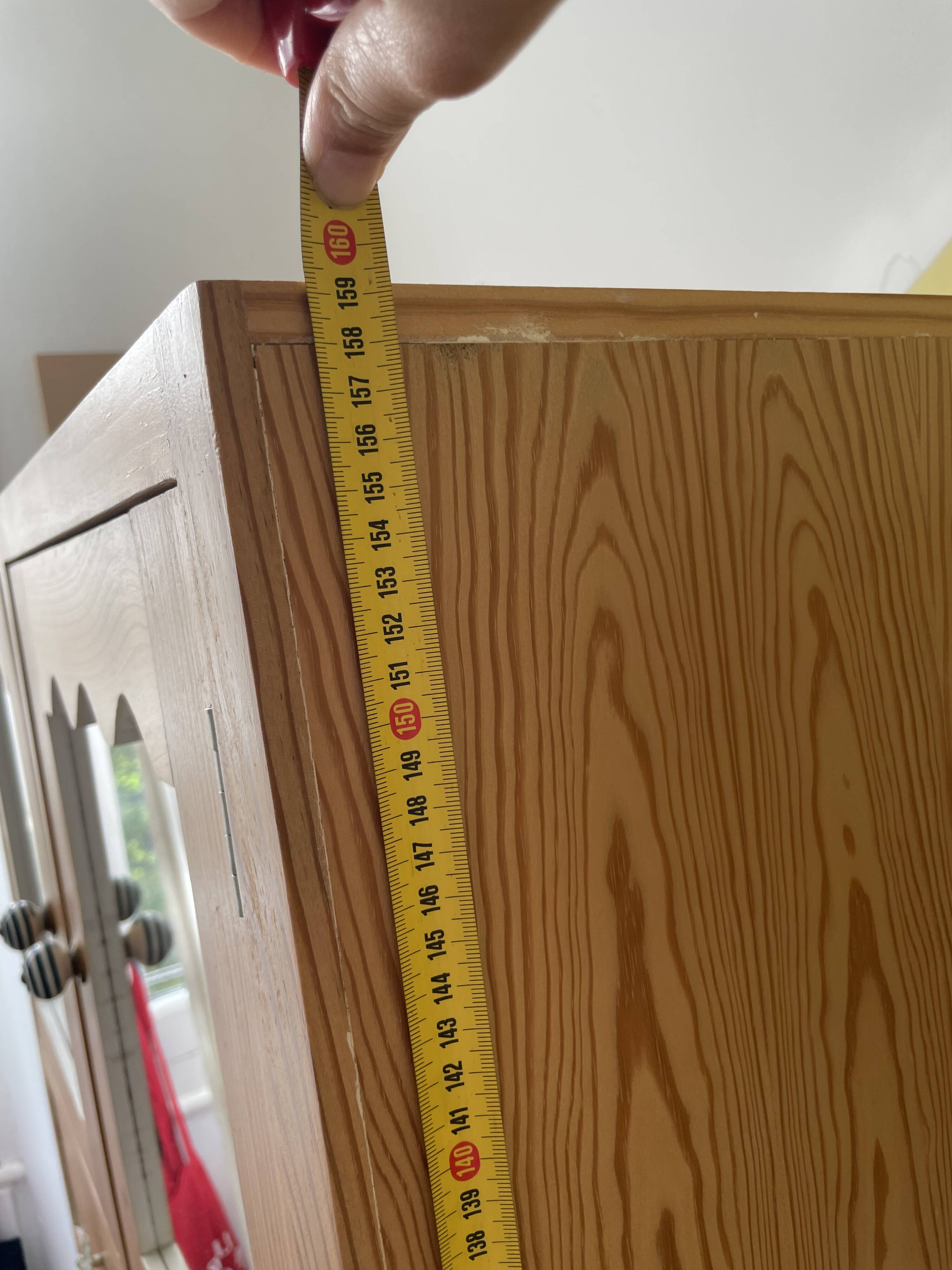 Armoire enfant en bois
