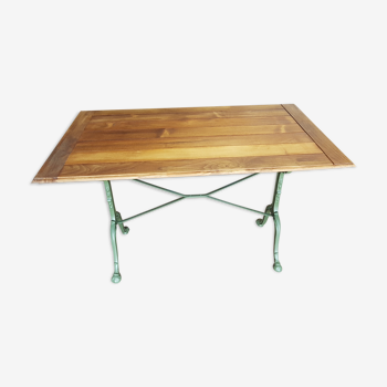 Garden table