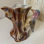 Vase Kitsch "Tronc d'arbre avec Pic Vert" - Céramique Irisée Rose