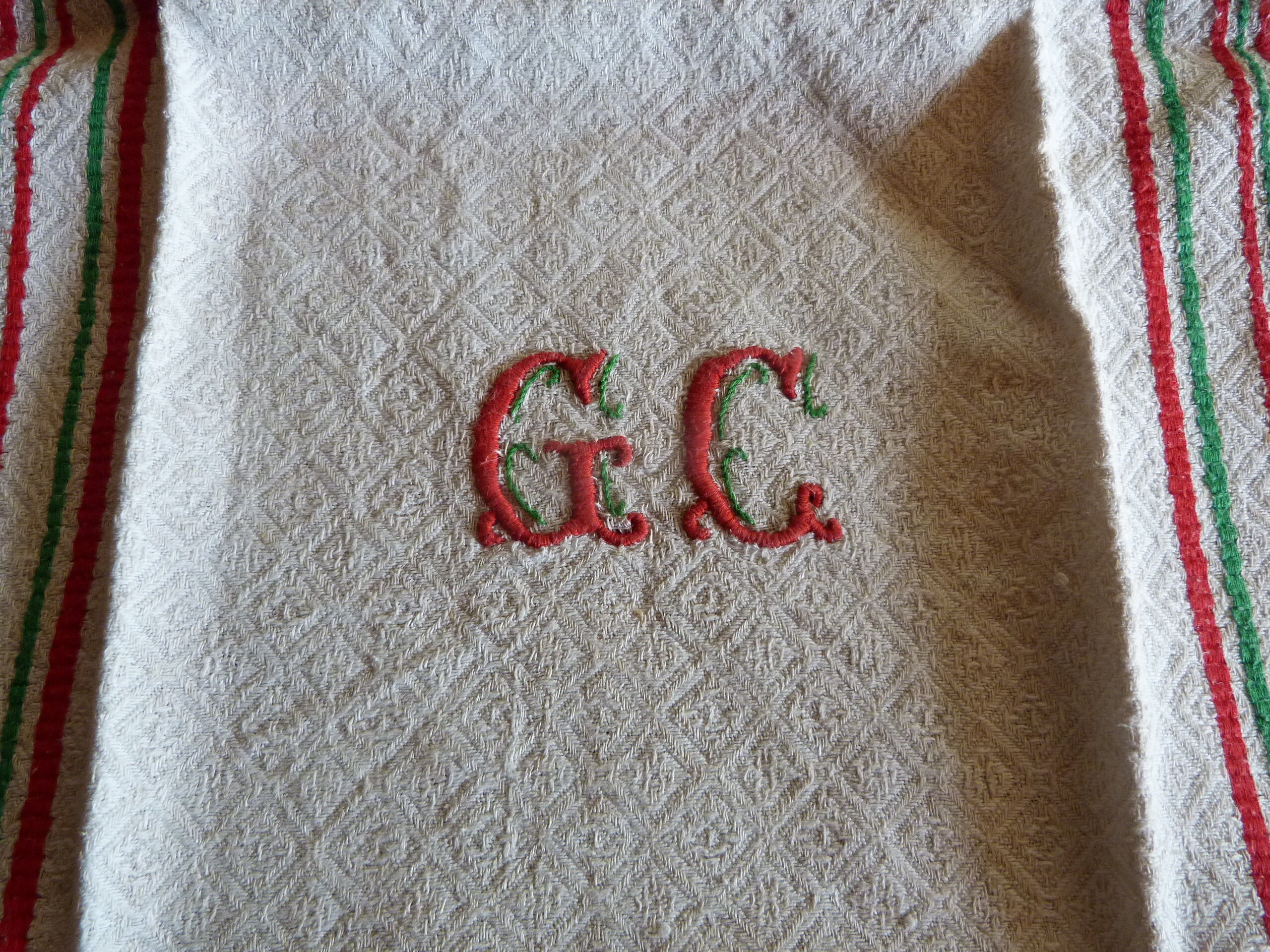 Old tablecloth 1920/1930 linen beige diamonds and red and green stripes + towels