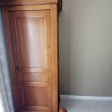 Oak bonnet maker