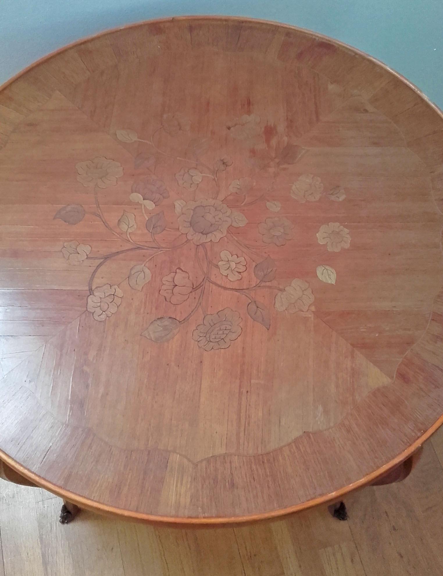 Table basse en marqueterie