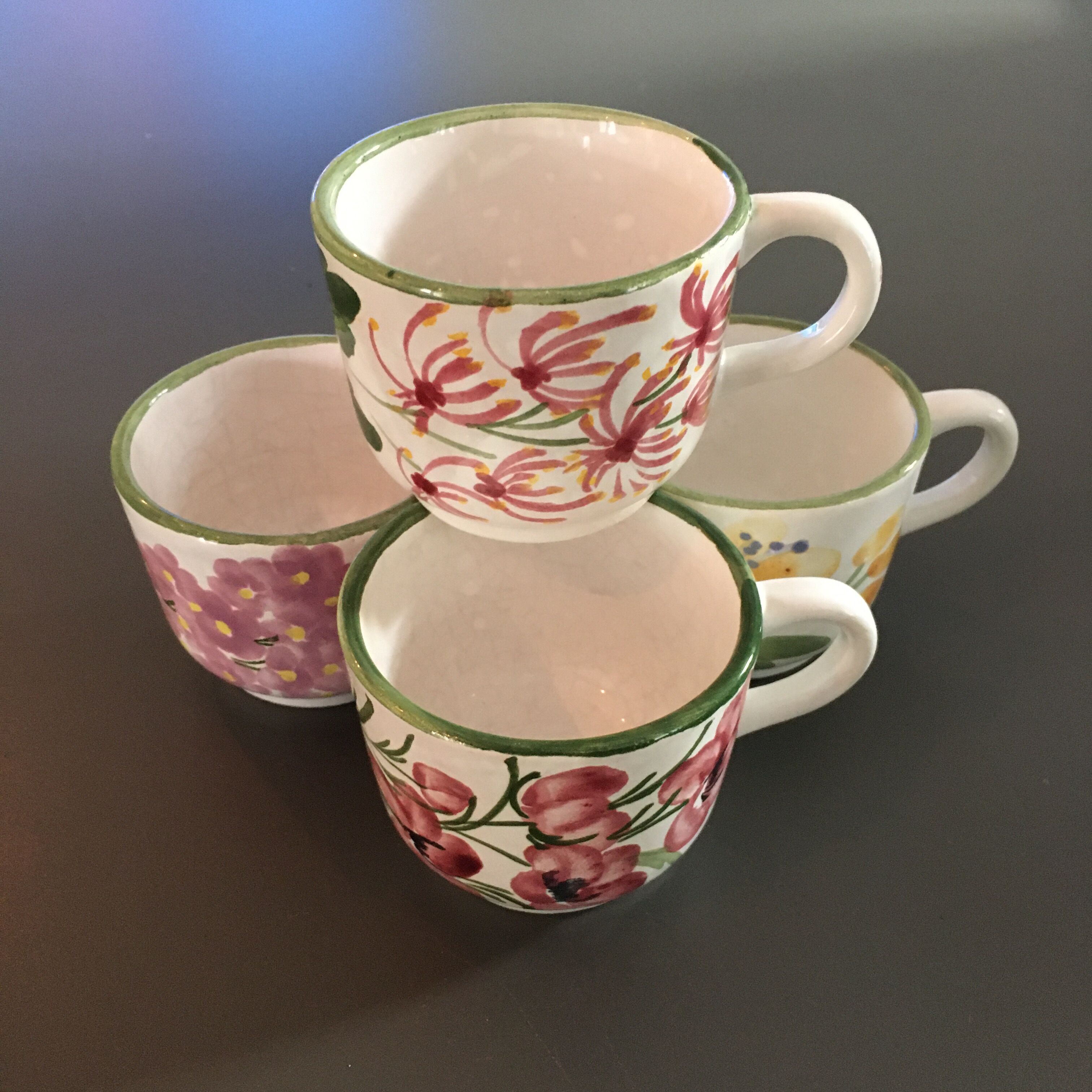Lot of 4 flowery cups