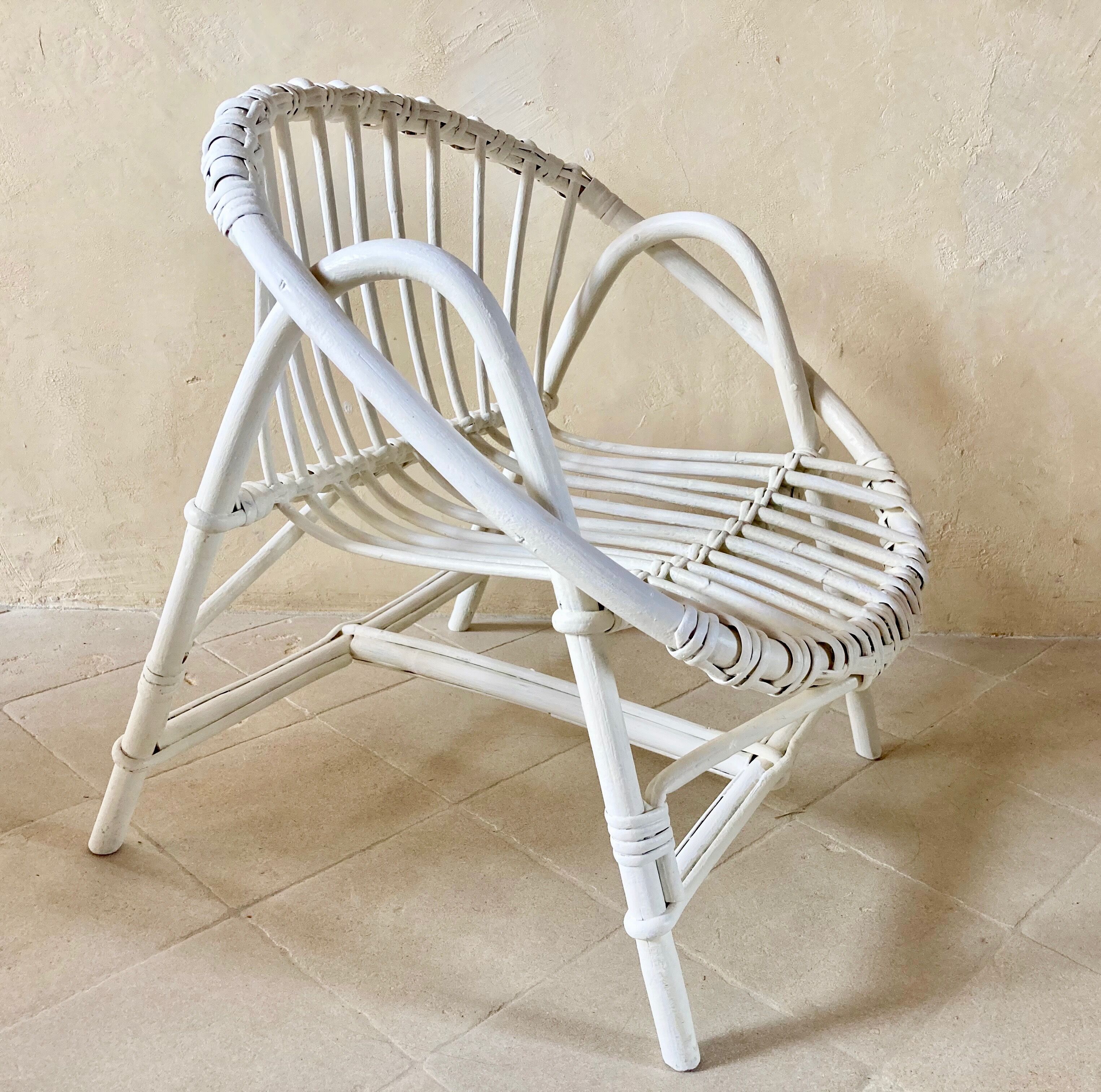 Fauteuil d'enfant en rotin vintage