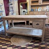 Carpenter's workbench