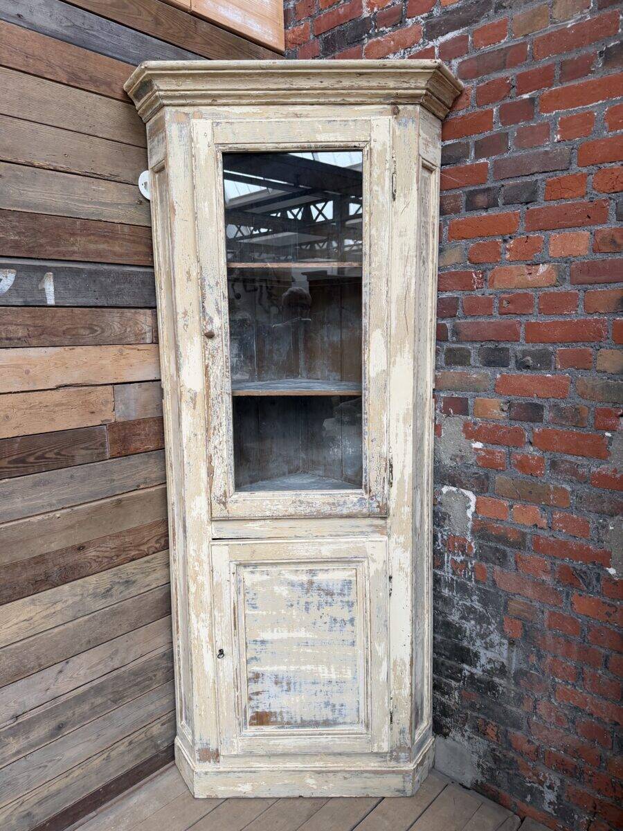 Corner cabinet from the late 19th century.
