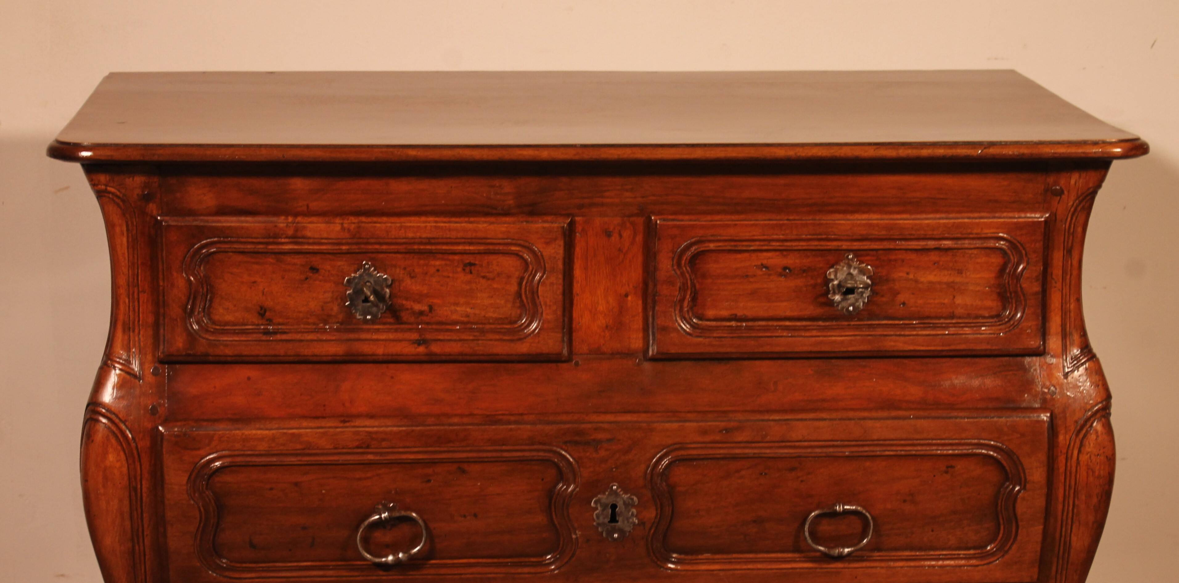 Small Walnut Tomb Chest of Drawers - 18th Century
