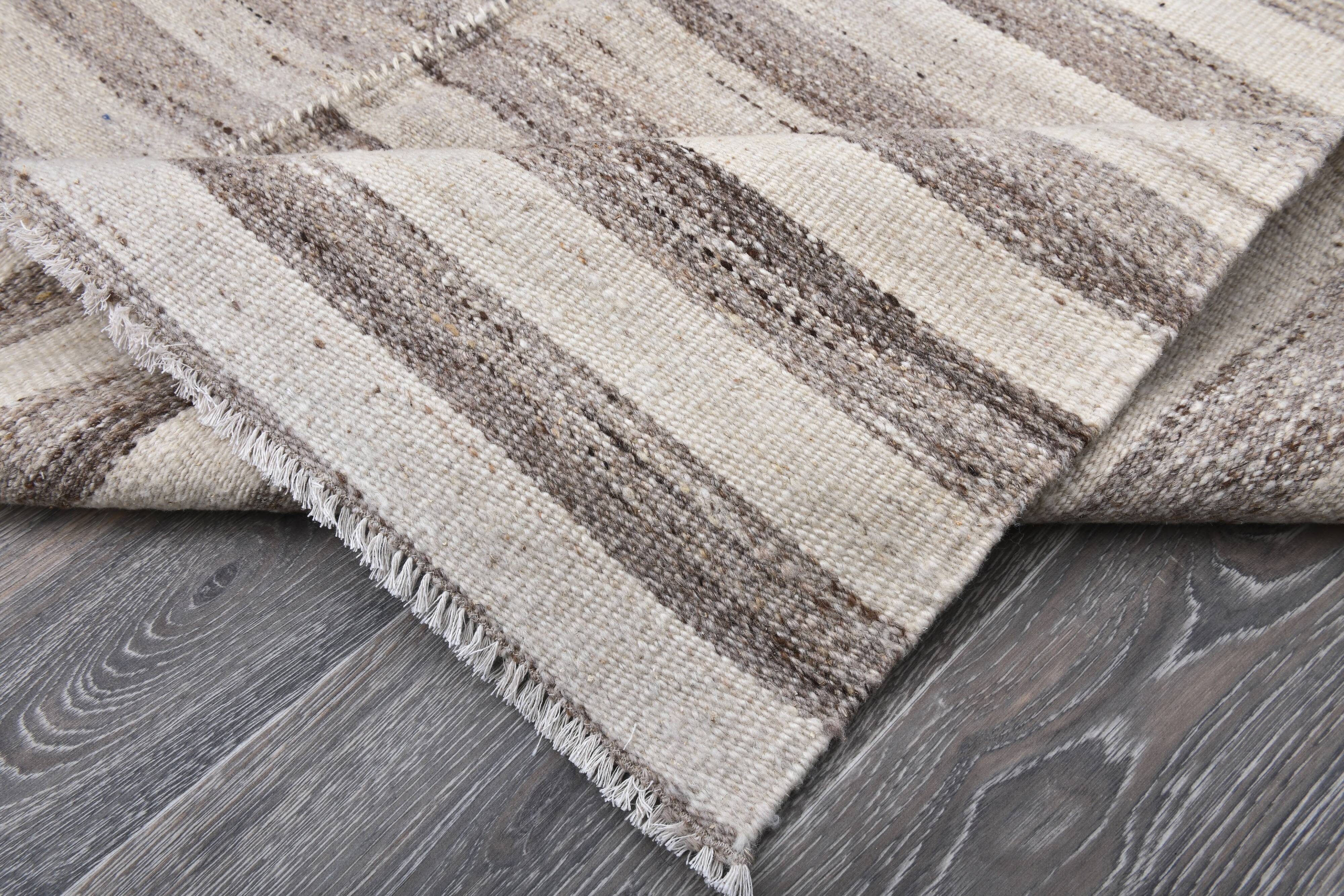 small kilim rug, vintage wool kilim carpet 137x212 cm , hand made carpet.