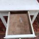 Table d'appoint vintage en bois avec tiroir